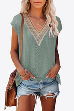 Load image into Gallery viewer, Eyelet Contrast V-Neck Tee