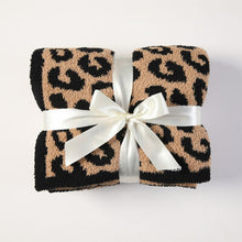 Load image into Gallery viewer, Cuddley Leopard Decorative Throw Blanket