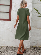 Load image into Gallery viewer, Round Neck Short Sleeve Dress with Pockets