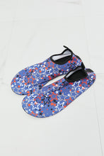 Load image into Gallery viewer, MMshoes On The Shore Water Shoes in Navy