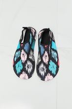 Load image into Gallery viewer, MMshoes On The Shore Water Shoes in Multi