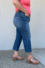 Load image into Gallery viewer, Judy Blue Renee Full Size Medium Wash Wide Leg Cropped Jeans