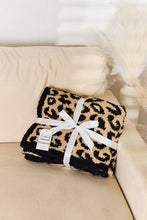 Load image into Gallery viewer, Cuddley Leopard Decorative Throw Blanket