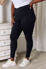 Load image into Gallery viewer, Basic Bae V-Waistband Sports Leggings