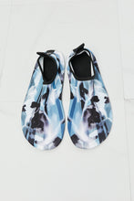 Load image into Gallery viewer, MMshoes On The Shore Water Shoes in Multi