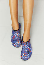 Load image into Gallery viewer, MMshoes On The Shore Water Shoes in Navy